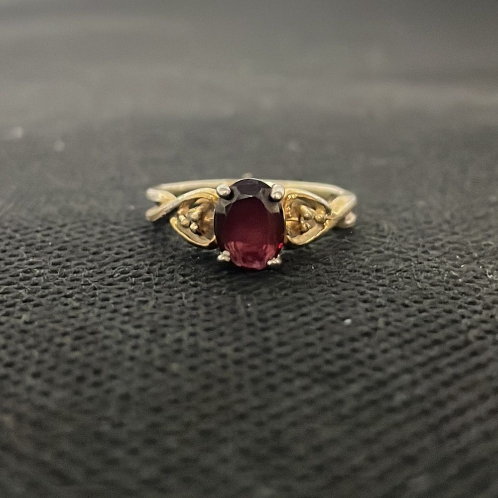 COPY - Ring with a dark red stone